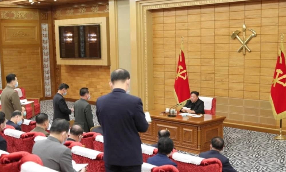 Βόρεια Κορέα: Αυξάνονται οι νεκροί από κορονοϊό - «Με έλεγχο πυρετού υπολογίζουν τα κρούσματα»